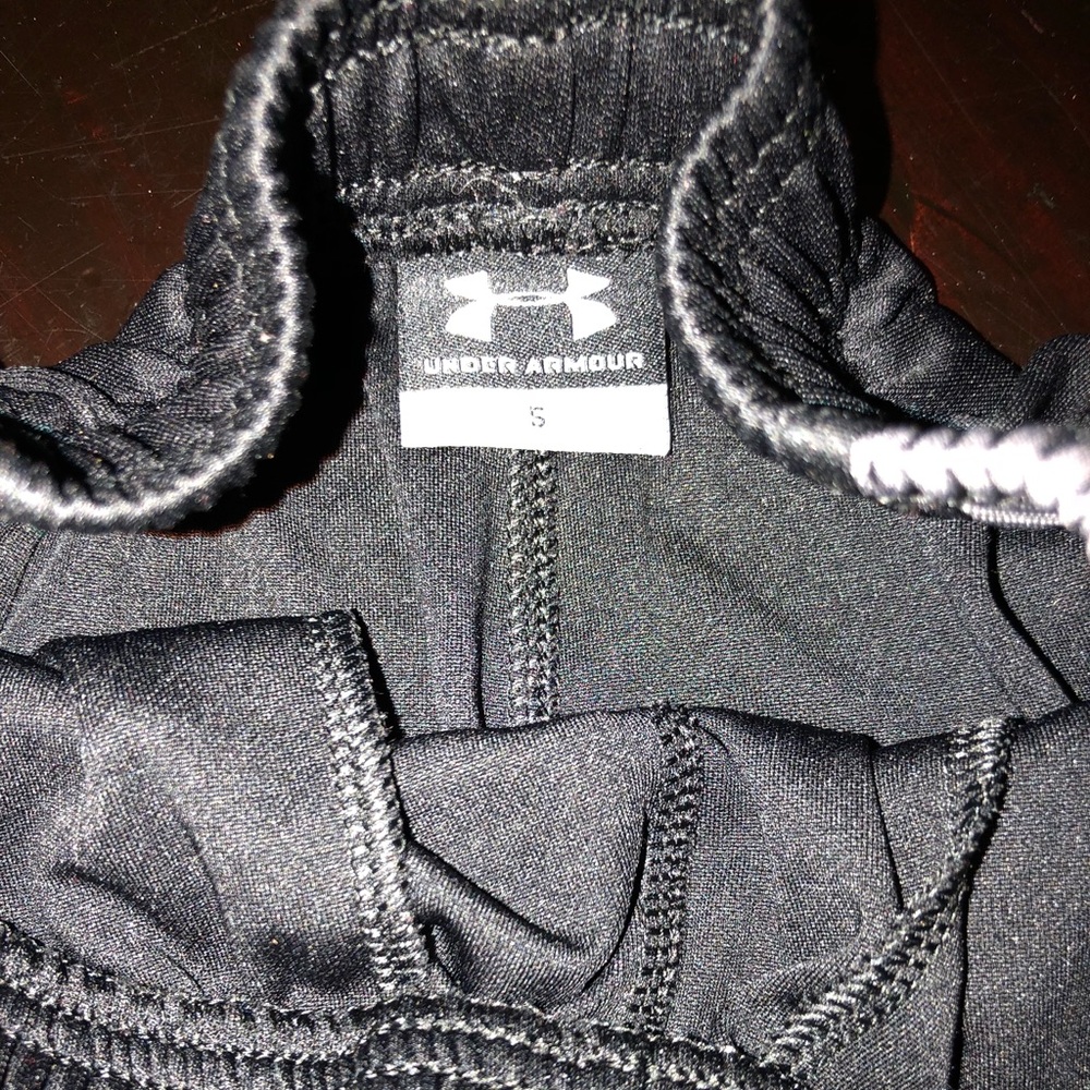 Boys Under Armour shorts size 5